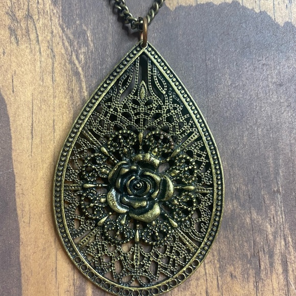 Flower adjustable necklace - Picture 2 of 2